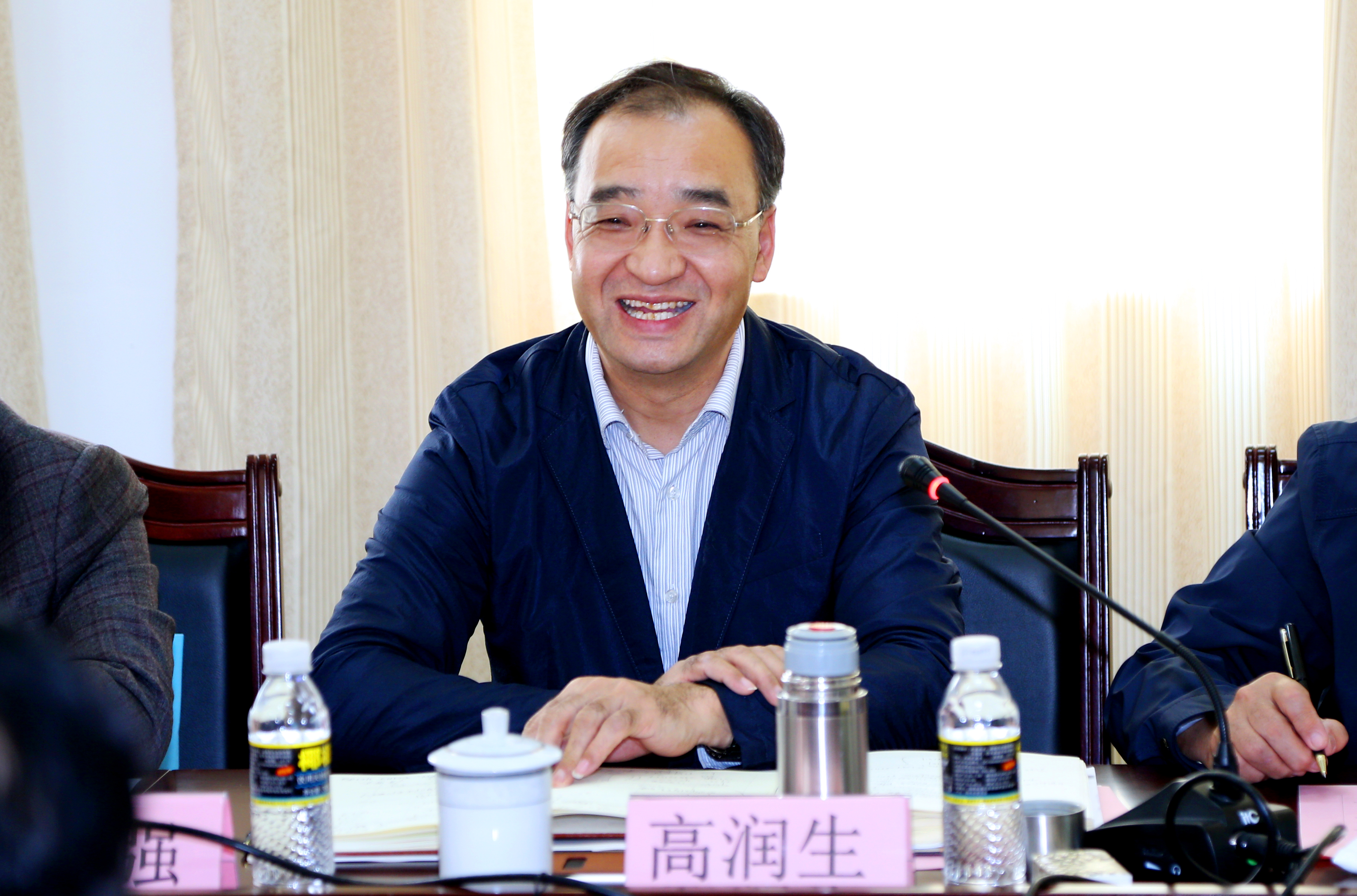 热带药用植物化学教育部重点实验室召开2016年度学术委员会会议